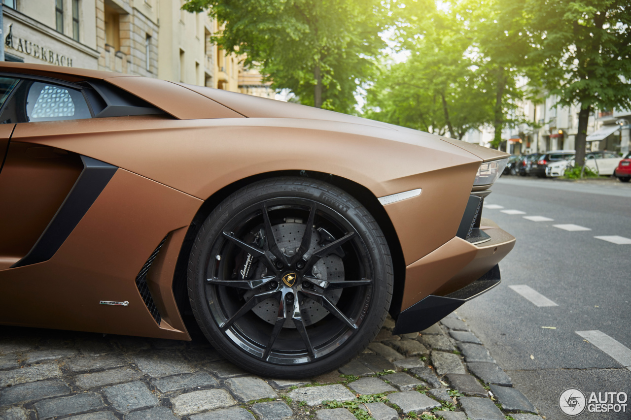 Lamborghini Aventador LP700-4