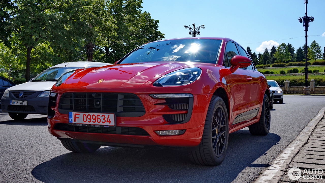 Porsche 95B Macan GTS