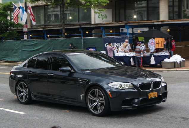 BMW M5 F10 2011