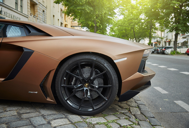 Lamborghini Aventador LP700-4