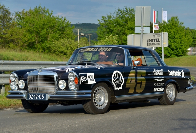 Mercedes-Benz 300 SEL 6.3