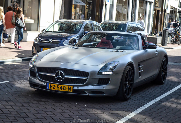 Mercedes-Benz SLS AMG Roadster