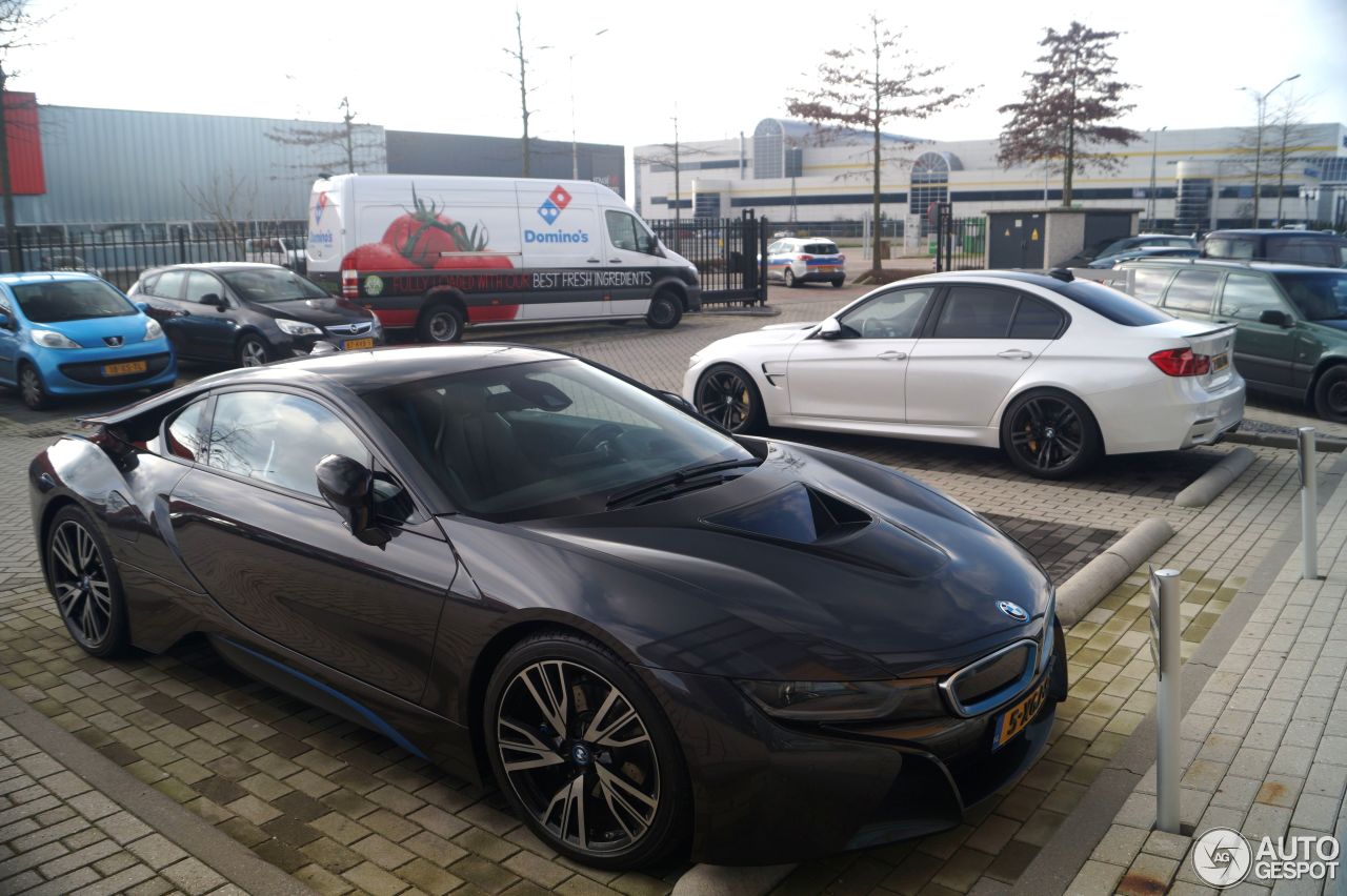 BMW i8