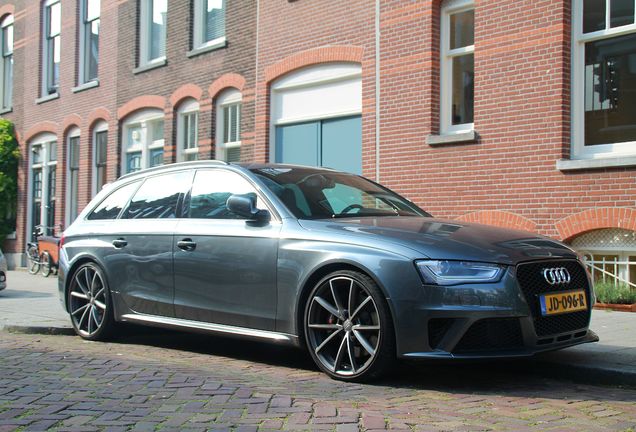 Audi RS4 Avant B8