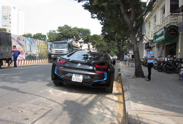 BMW i8