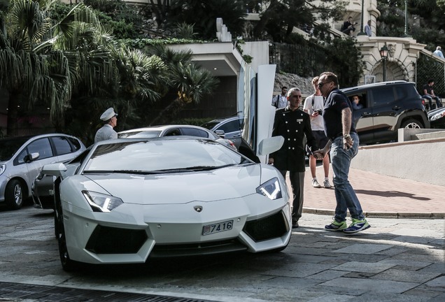 Lamborghini Aventador LP700-4