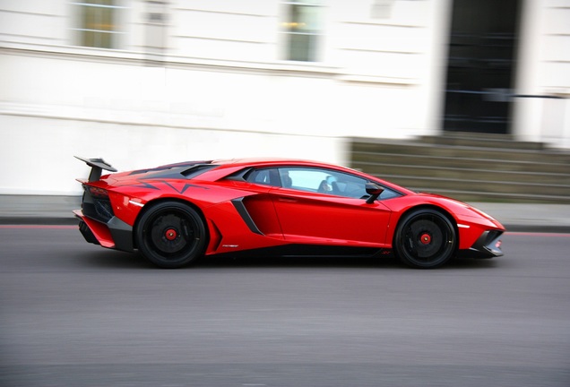 Lamborghini Aventador LP750-4 SuperVeloce