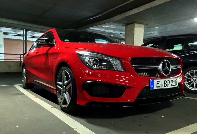 Mercedes-AMG CLA 45 Shooting Brake X117