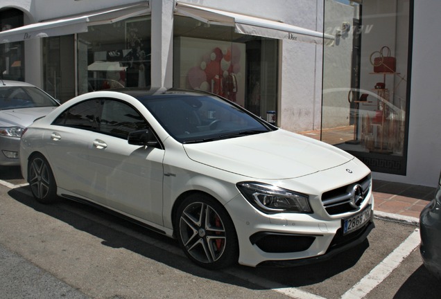 Mercedes-Benz CLA 45 AMG C117