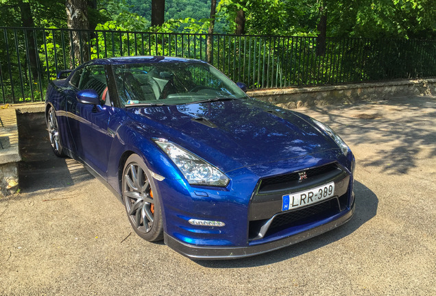 Nissan GT-R 2011