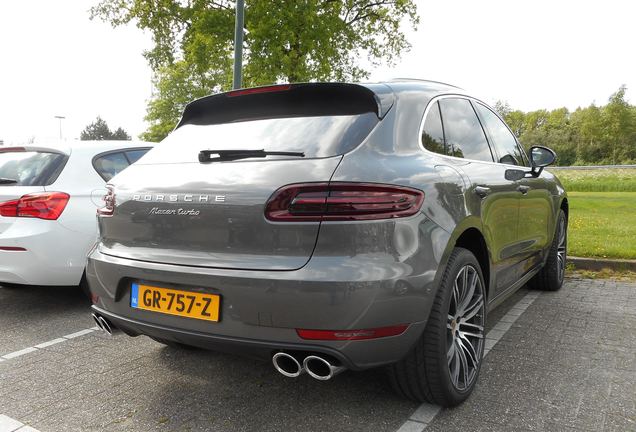 Porsche 95B Macan Turbo