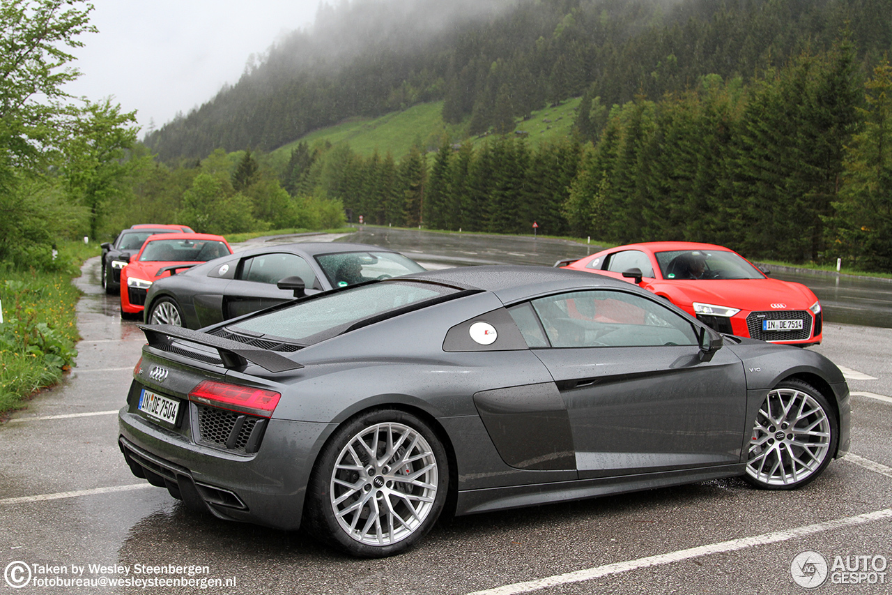 Audi R8 V10 Plus 2015