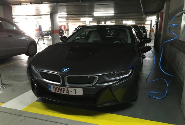 BMW i8