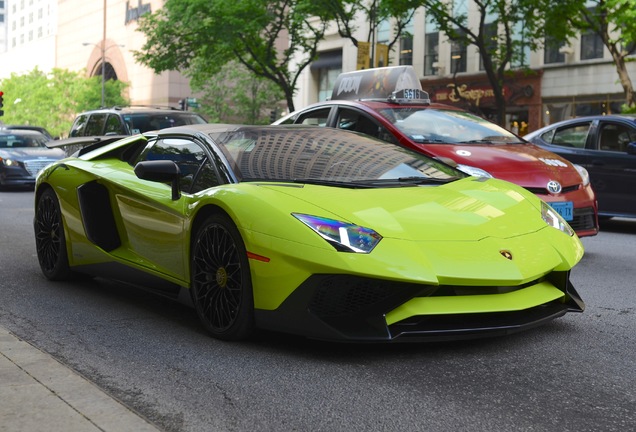 Lamborghini Aventador LP750-4 SuperVeloce Roadster