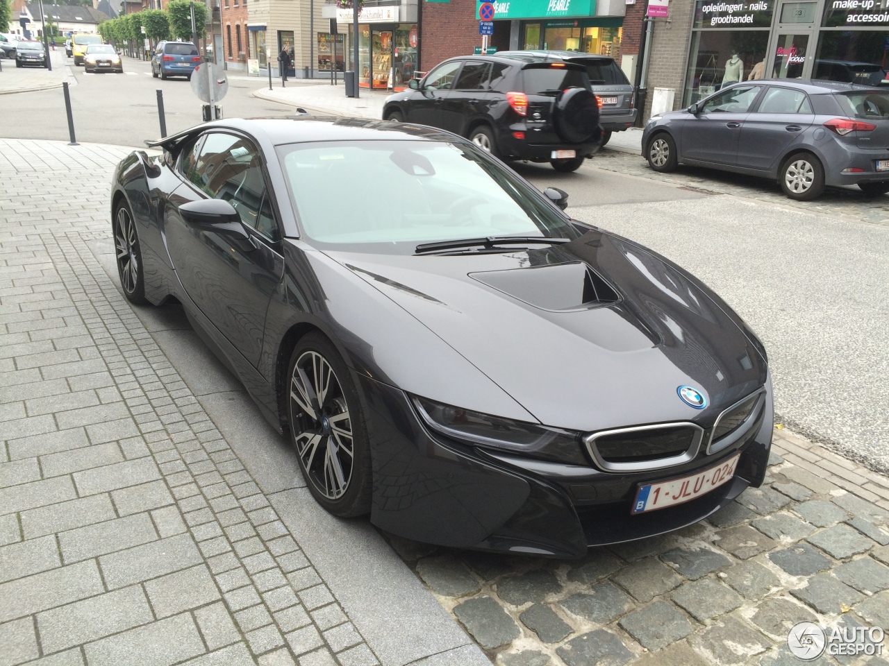 BMW i8