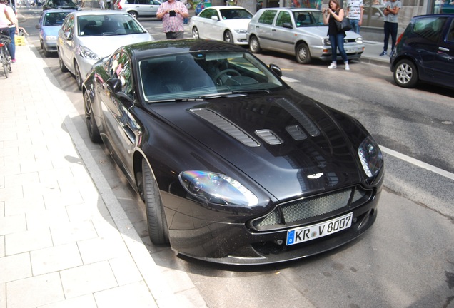 Aston Martin V12 Vantage S