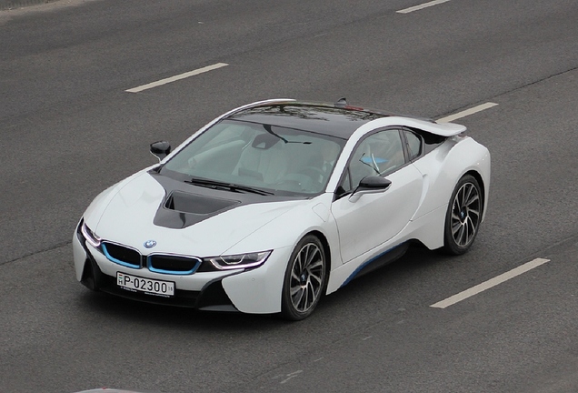 BMW i8