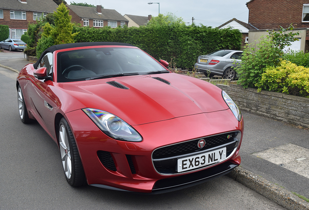 Jaguar F-TYPE S Convertible