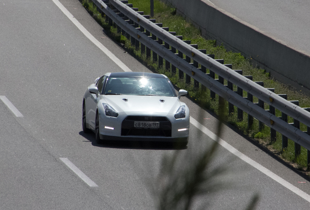 Nissan GT-R 2011