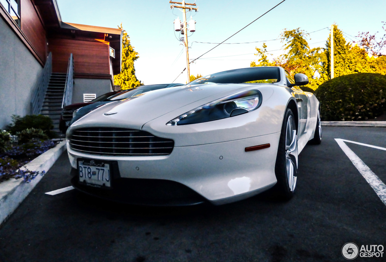 Aston Martin DB9 2013