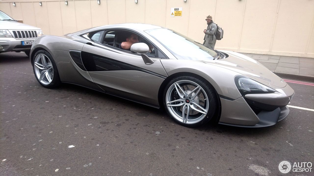 McLaren 570S