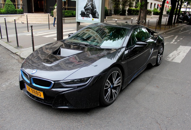 BMW i8