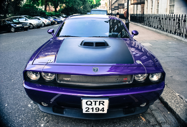 Dodge Challenger SRT-8