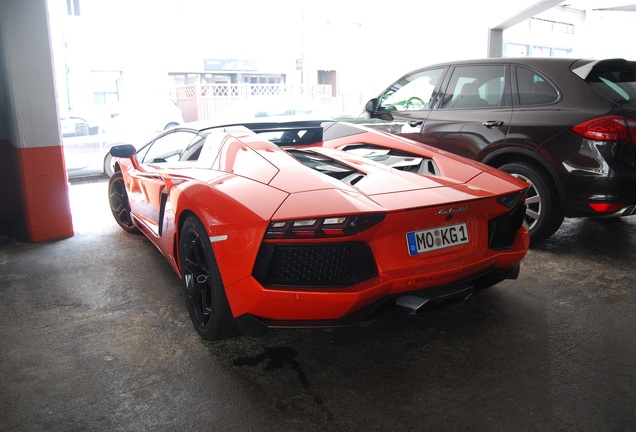 Lamborghini Aventador LP700-4 Roadster