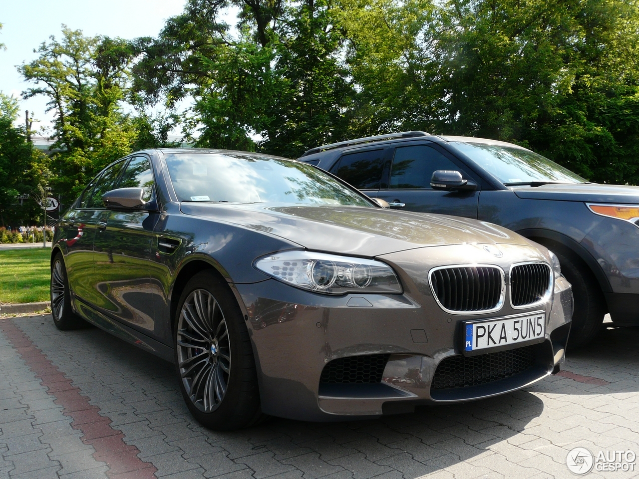 BMW M5 F10 2011