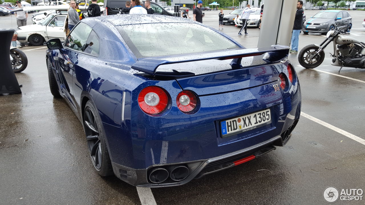 Nissan GT-R 2011