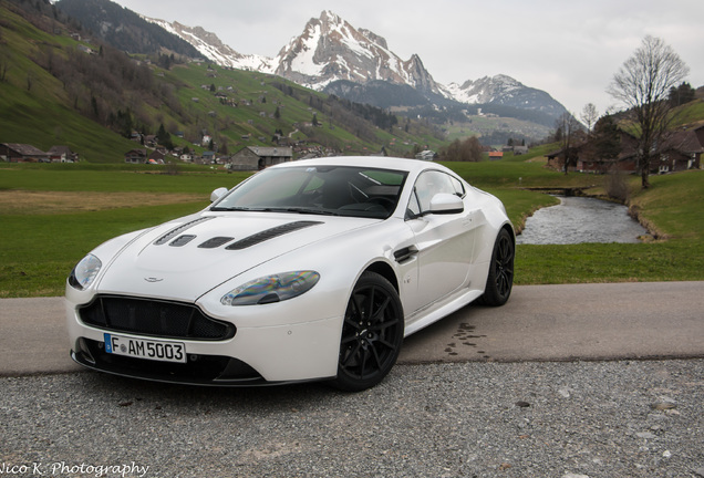 Aston Martin V12 Vantage S