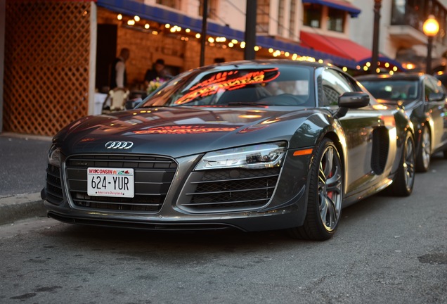 Audi R8 V10 2013