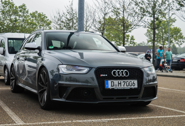 Audi RS4 Avant B8