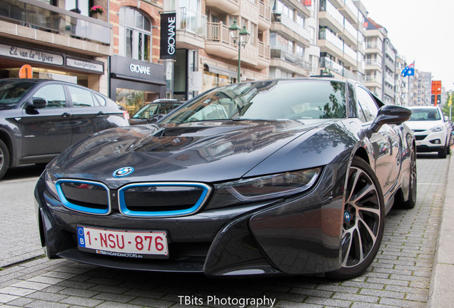 BMW i8