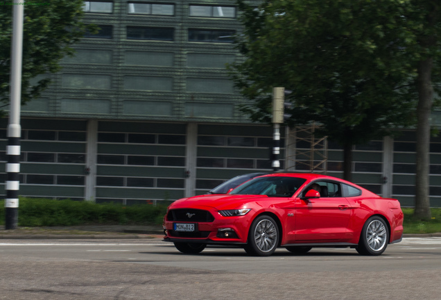 Ford Mustang GT 2015