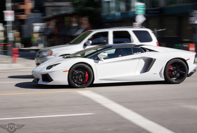 Lamborghini Aventador LP700-4 Roadster