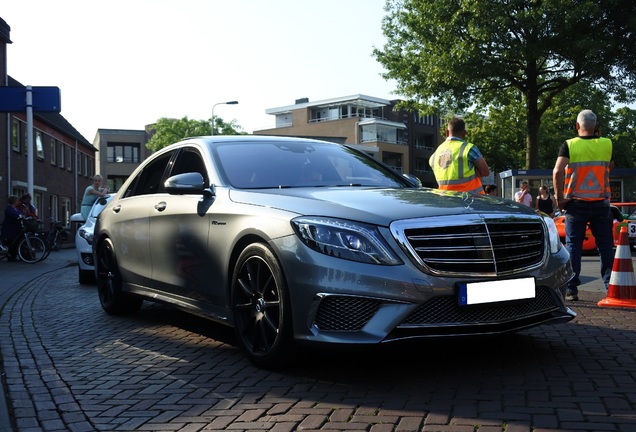 Mercedes-Benz S 65 AMG V222