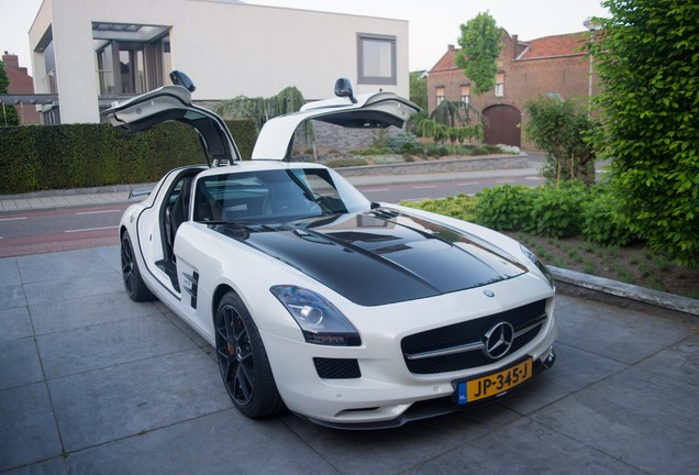 Mercedes-Benz SLS AMG GT Final Edition