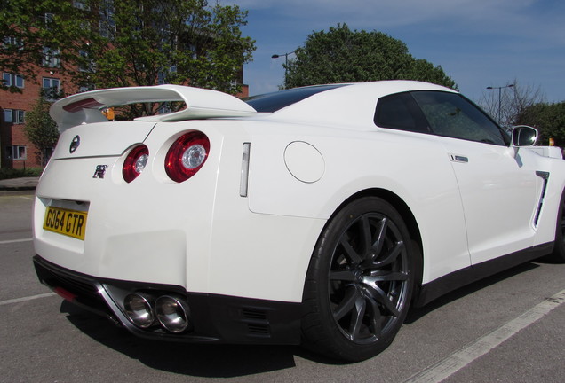 Nissan GT-R 2014