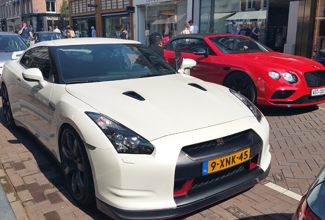 Nissan GT-R