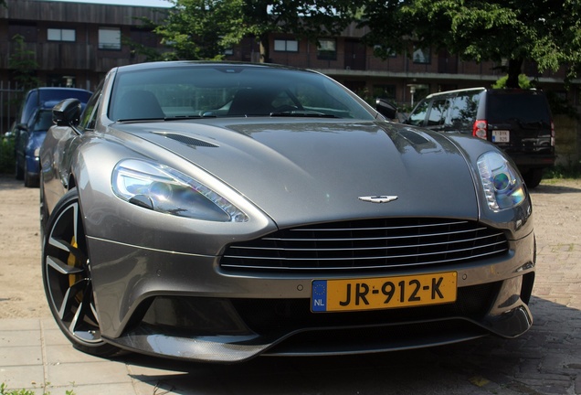 Aston Martin Vanquish 2013