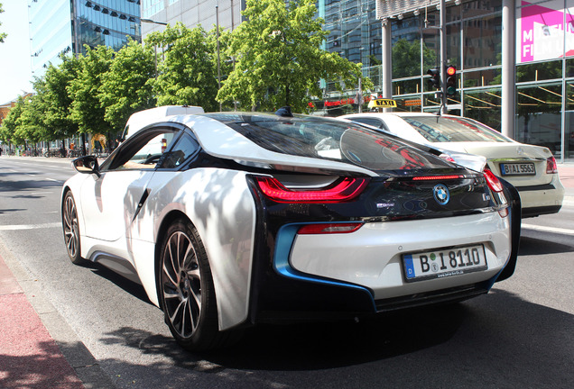 BMW i8