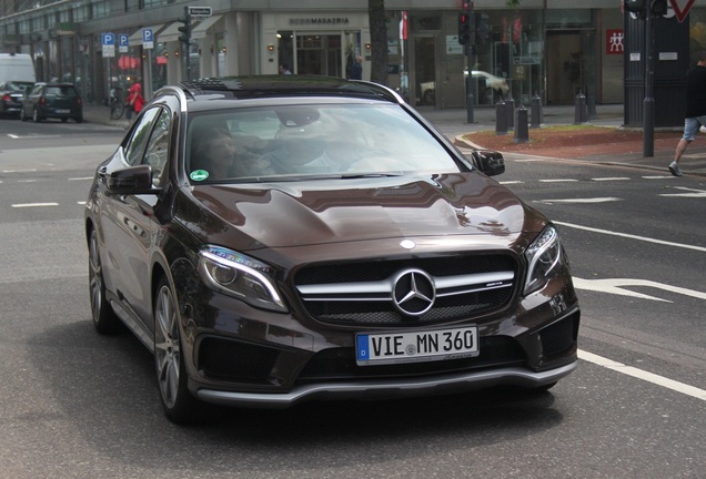 Mercedes-Benz GLA 45 AMG X156