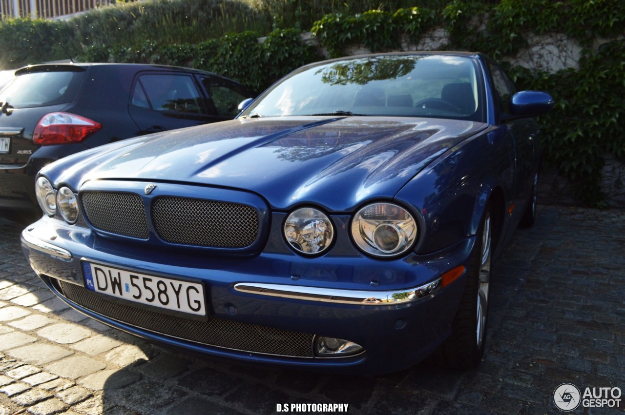 Jaguar XJR