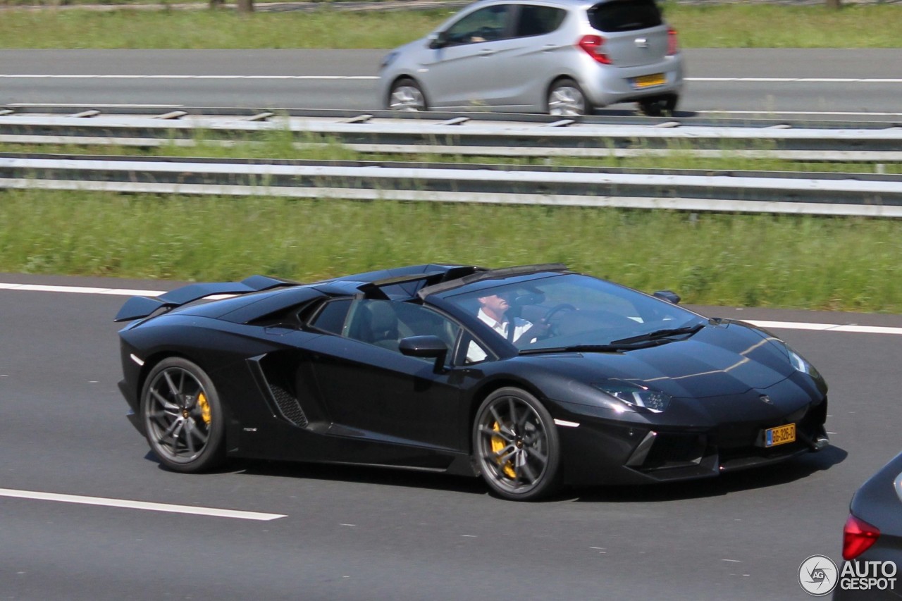 Lamborghini Aventador LP700-4 Roadster