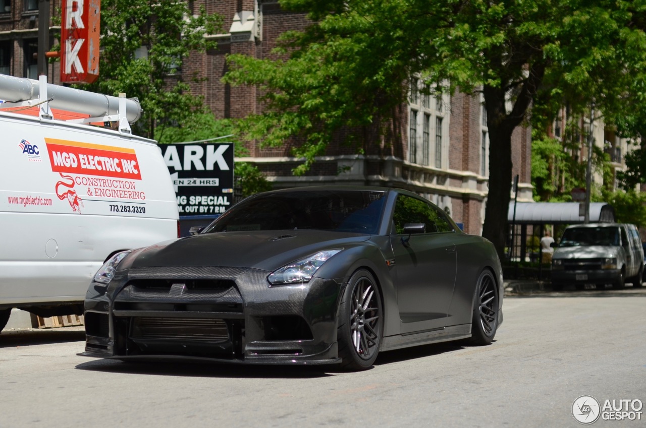 Nissan GT-R