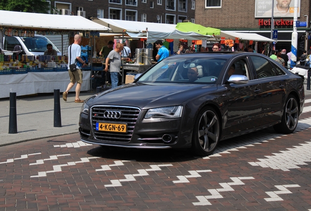 Audi S8 D4