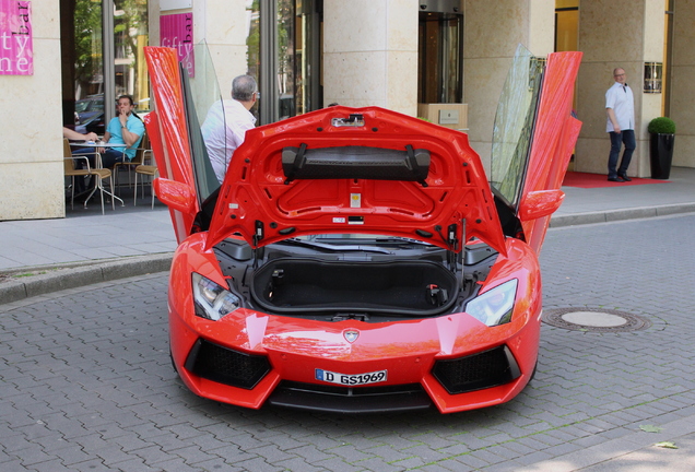 Lamborghini Aventador LP700-4 Roadster