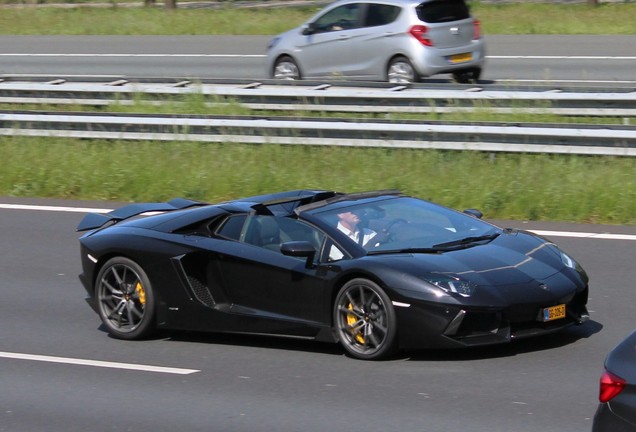 Lamborghini Aventador LP700-4 Roadster