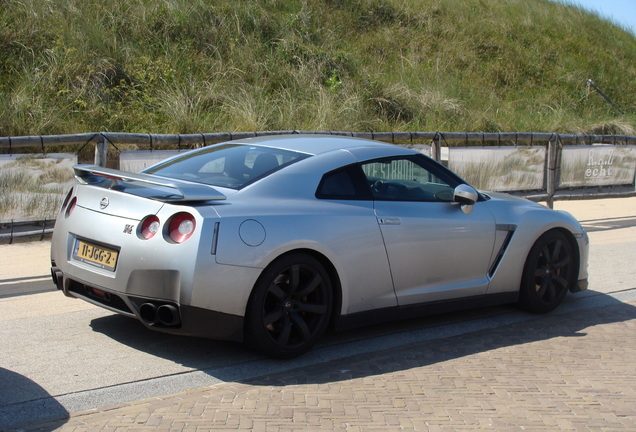 Nissan GT-R